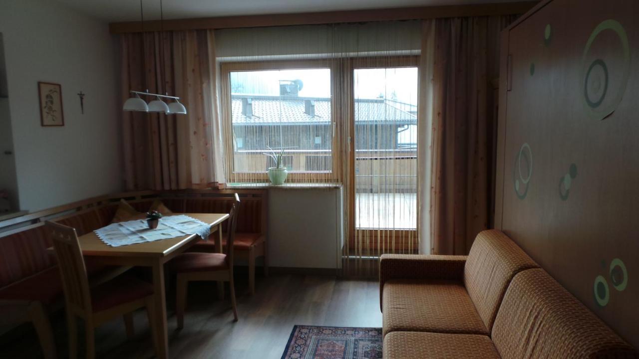 Sonnenappartement مايرهوفن الغرفة الصورة